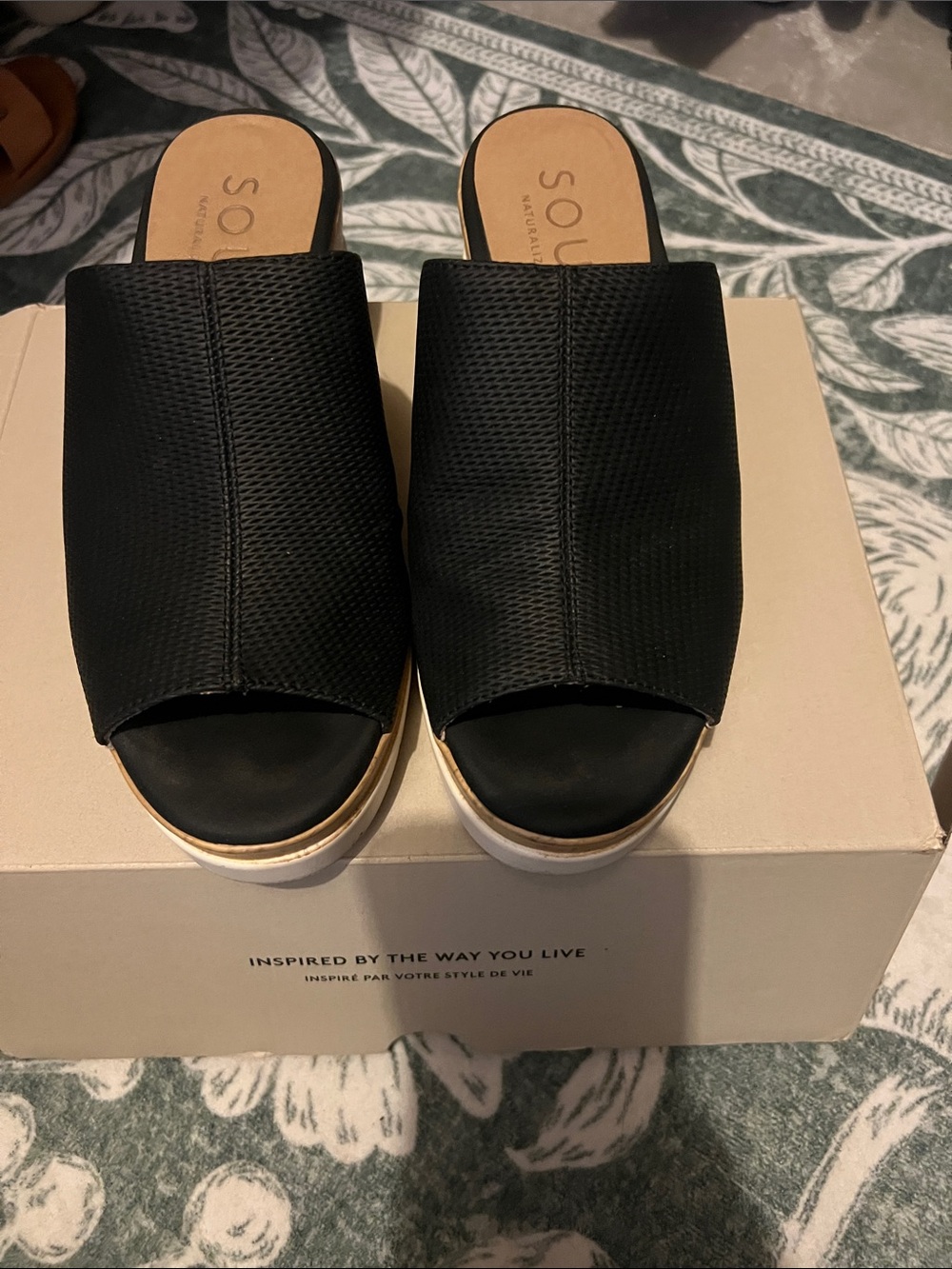 SOUL Naturalizer Black Open-Toe Platform Slides
